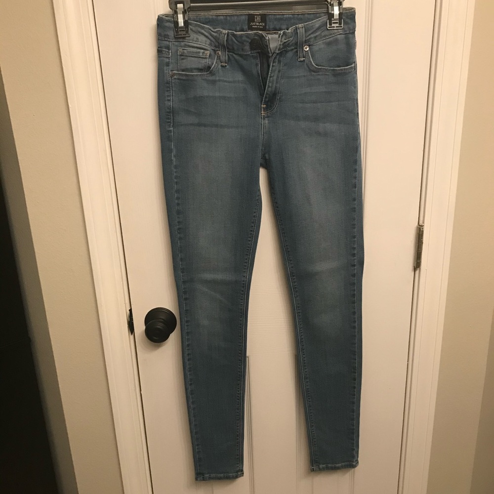 Just black skinny jeans size 27